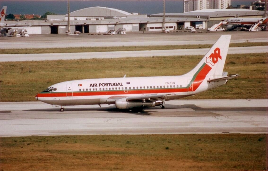CS-TEQ (23051) 1983 Boeing 737-282(A)
