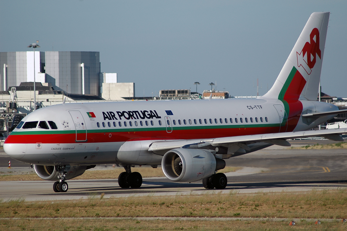 CS-TTF (837) 1998 Airbus A319-111