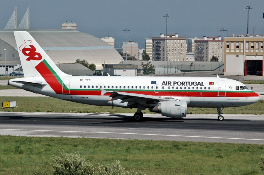 CS-TTO (1127) 1999 Airbus A319-111
