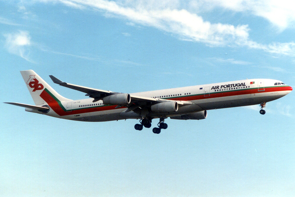 CS-TOB (044) 1994 Airbus A340-312