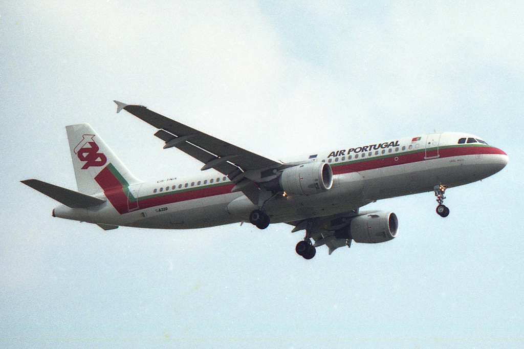CS-TNA (185) 1991 Airbus A320-211