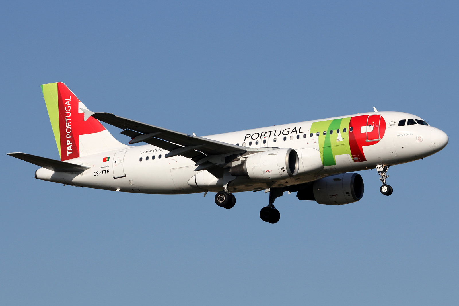 CS-TTP (1165) 2000 Airbus A319-111