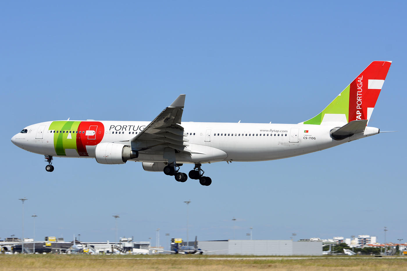 CS-TOG (312) 1999 Airbus A330-223