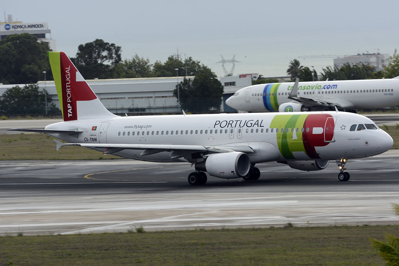 CS-TNM (1799) 2002 Airbus A320-214