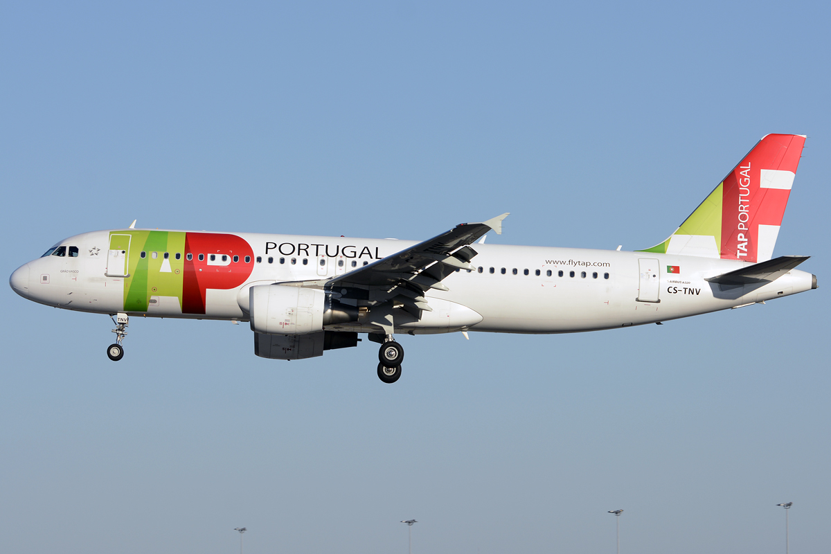 CS-TNV (4145) 2009 Airbus A320-214