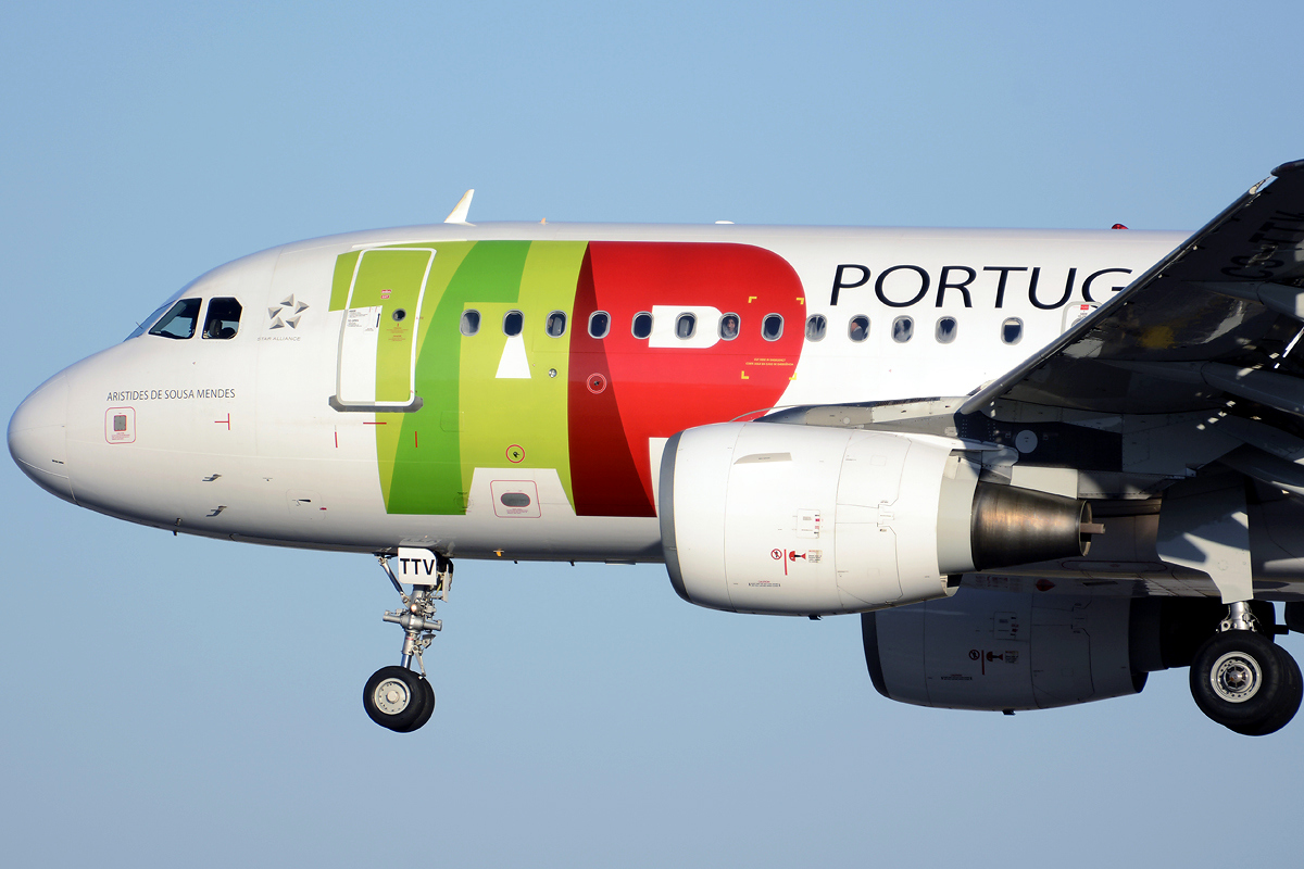 CS-TTV (1718) 2002 Airbus A319-112