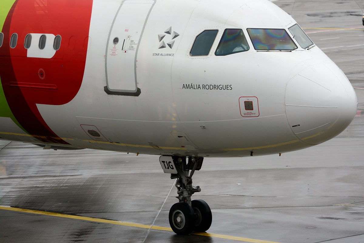 CS-TJG (1713) 2002 Airbus A321-211