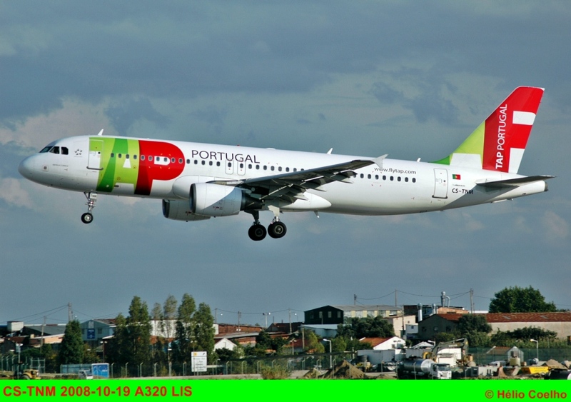 CS-TNM (1799) 2002 Airbus A320-214