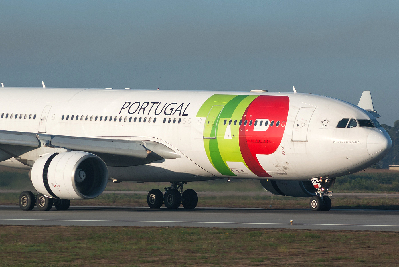 CS-TOE (305) 1999 Airbus A330-223