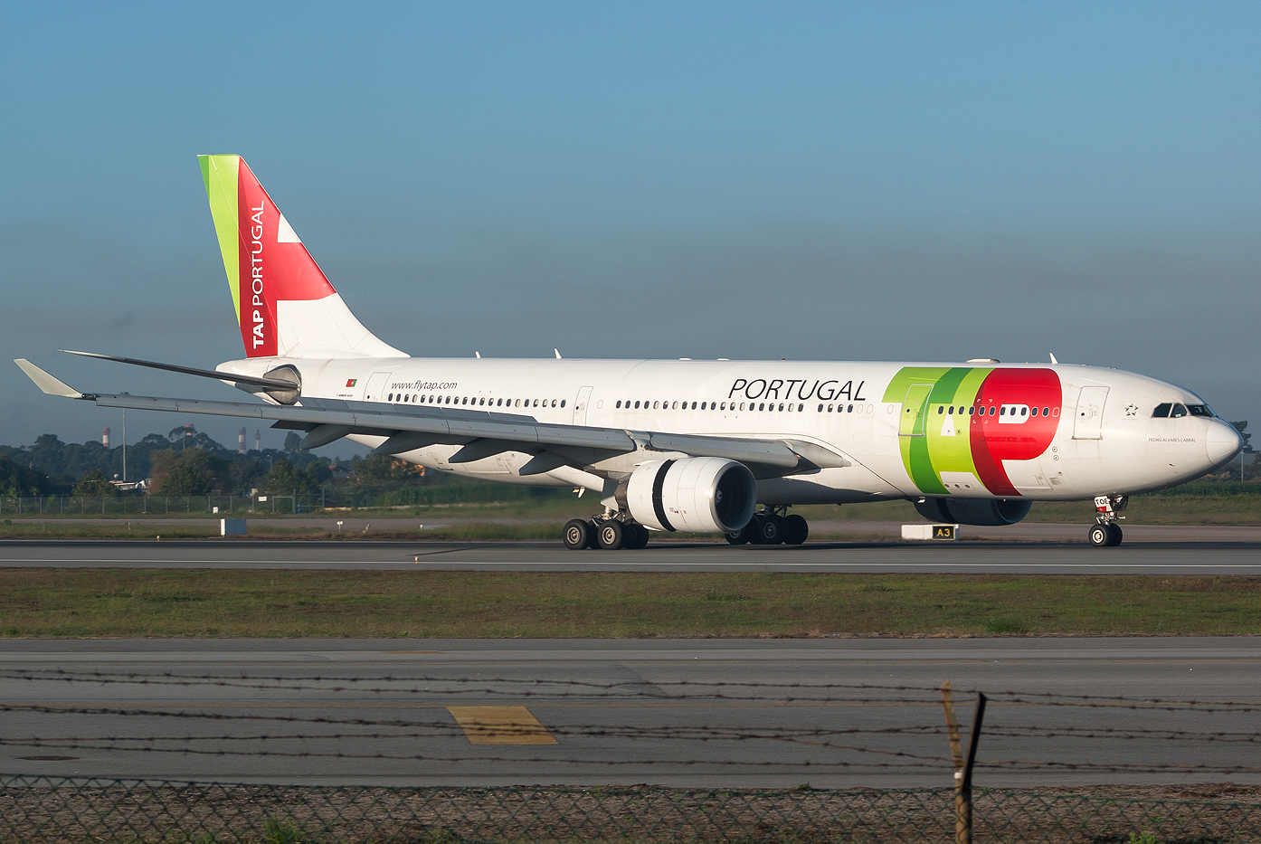 CS-TOE · Airbus A330-223 · (OPO / LPPR)