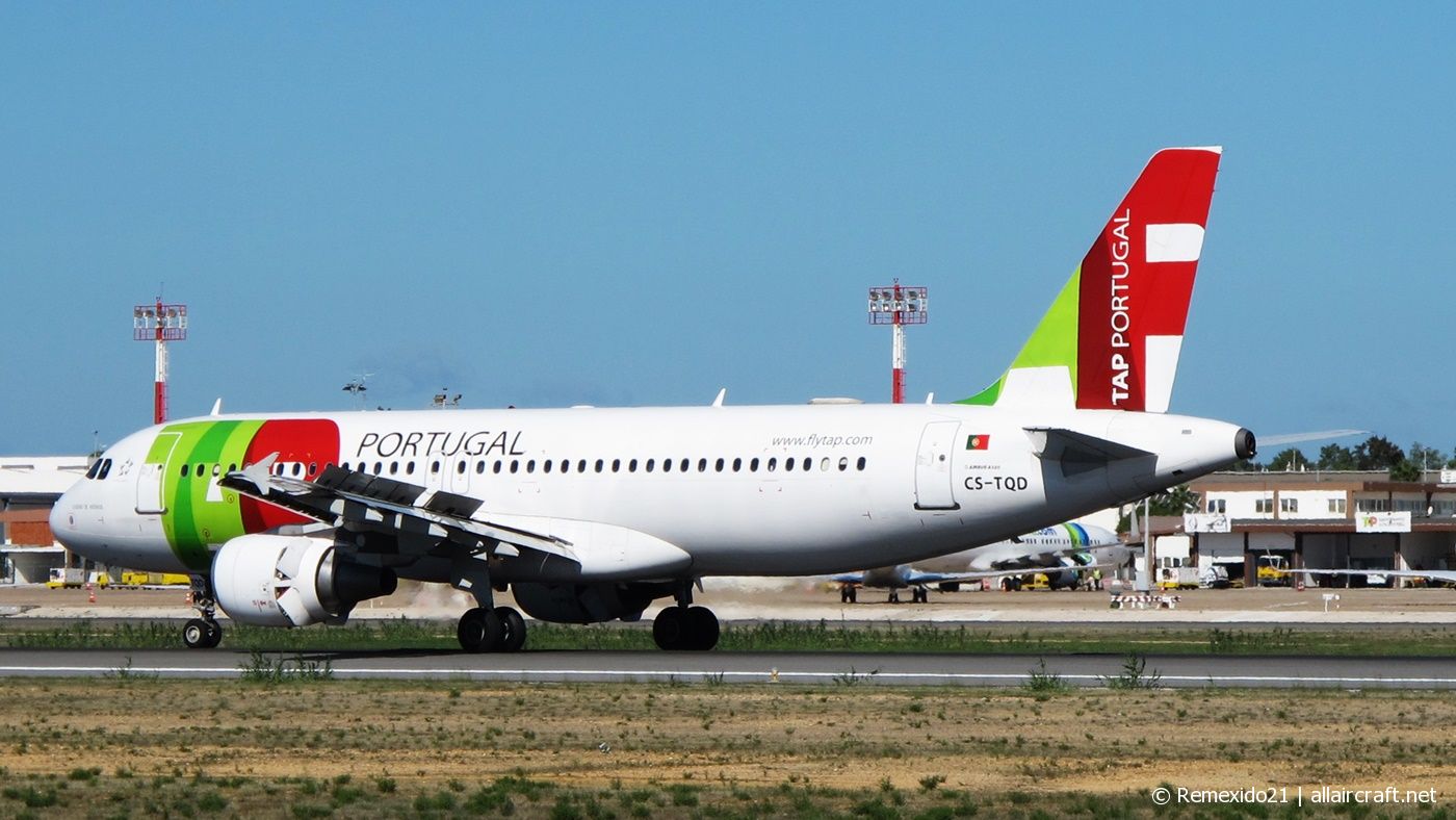 CS-TQD (870) 1999 Airbus A320-214