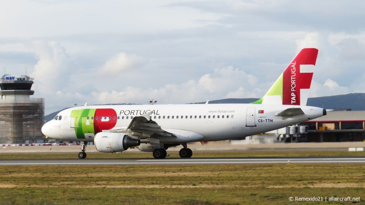 CS-TTH (917) 1998 Airbus A319-111