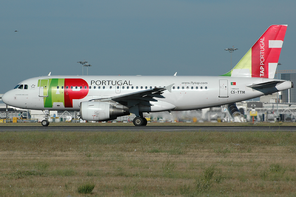 CS-TTM (1106) 1999 Airbus A319-111