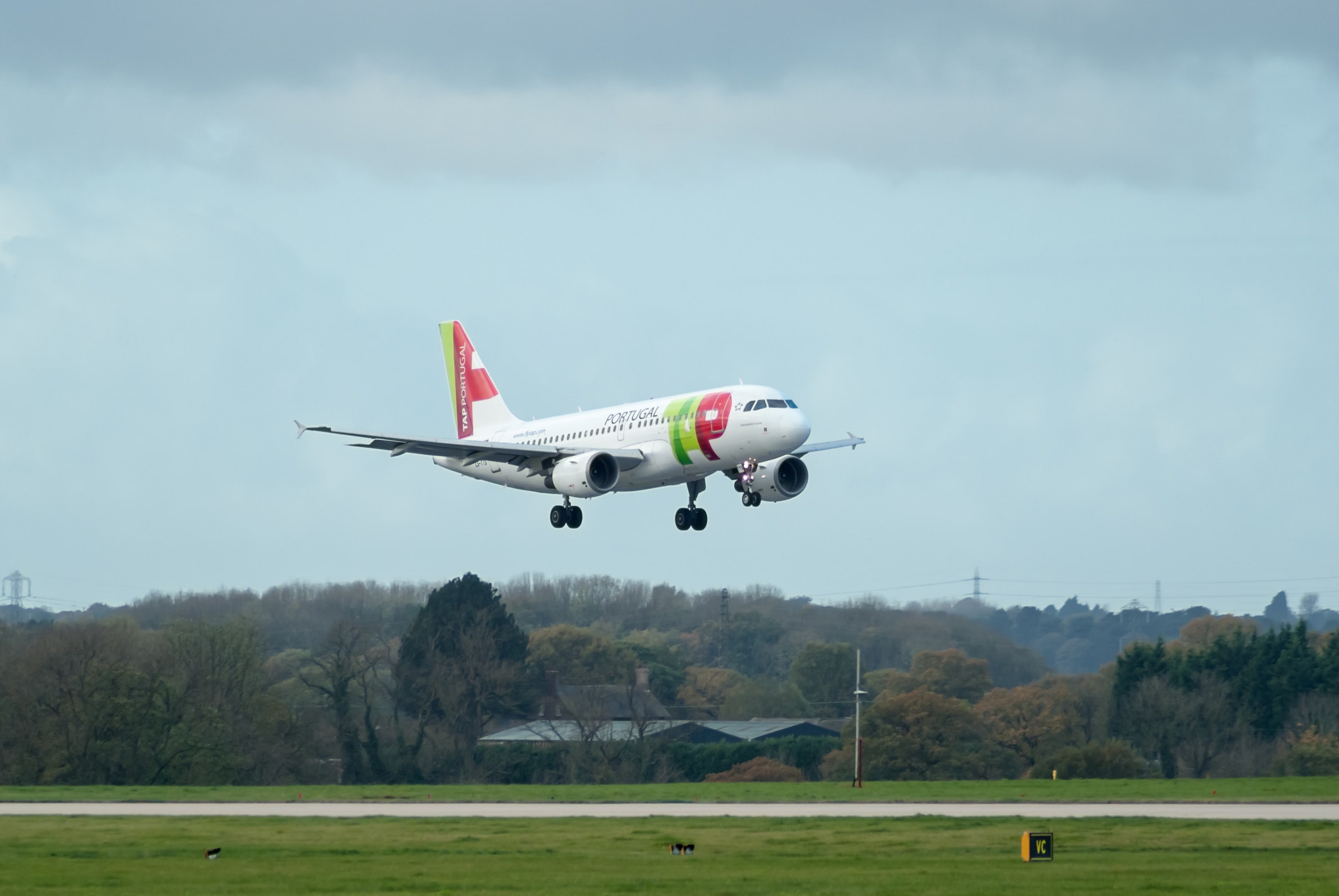 CS-TTS (1765) 2002 Airbus A319-112