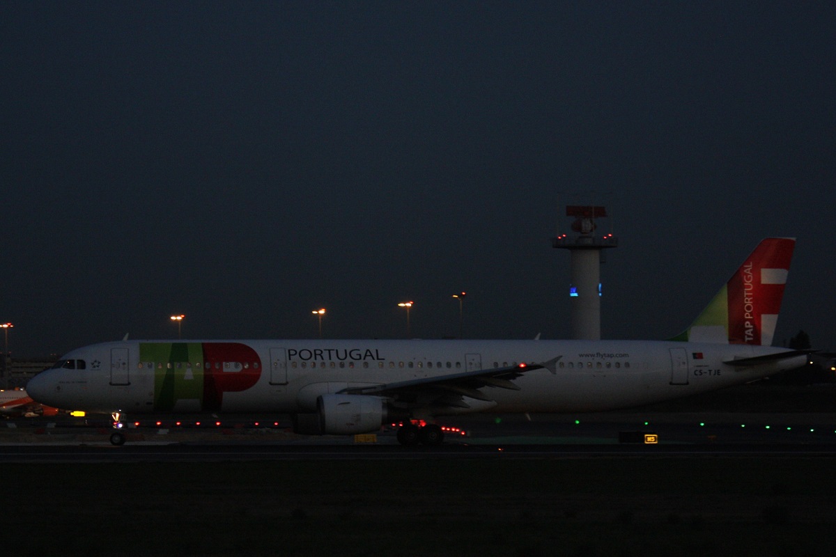 CS-TJE (1307) 2000 Airbus A321-211
