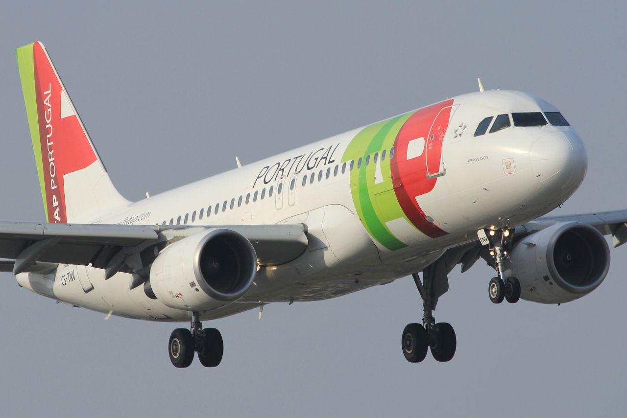 CS-TNV (4145) 2009 Airbus A320-214