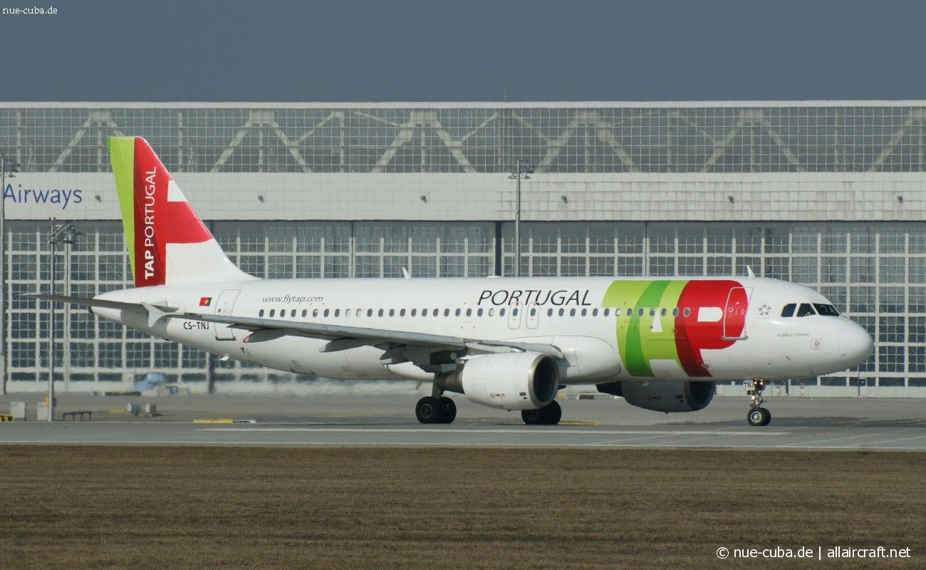 CS-TNJ (1181) 2000 Airbus A320-214