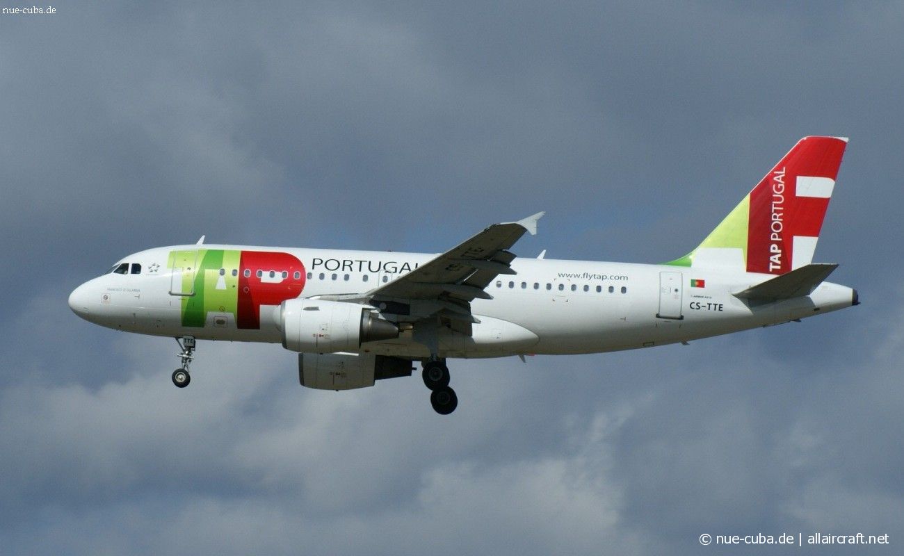 CS-TTE (821) 1998 Airbus A319-111