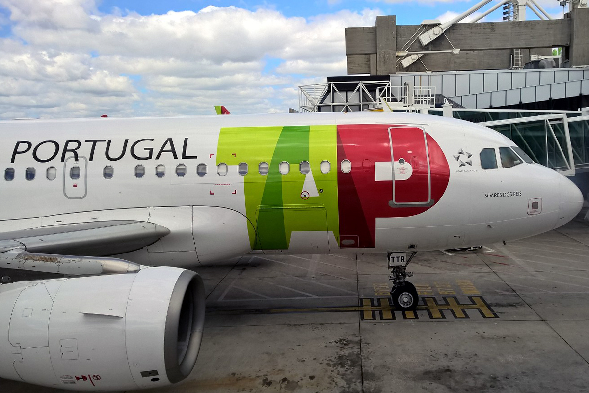 CS-TTR (1756) 2002 Airbus A319-112