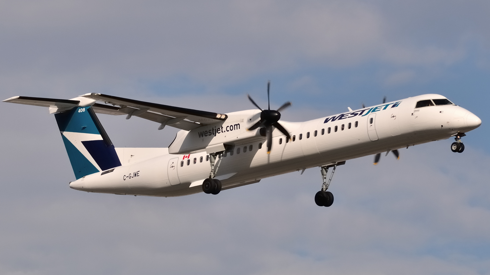 C-GJWE (4460) 2013 Bombardier Dash 8-Q402