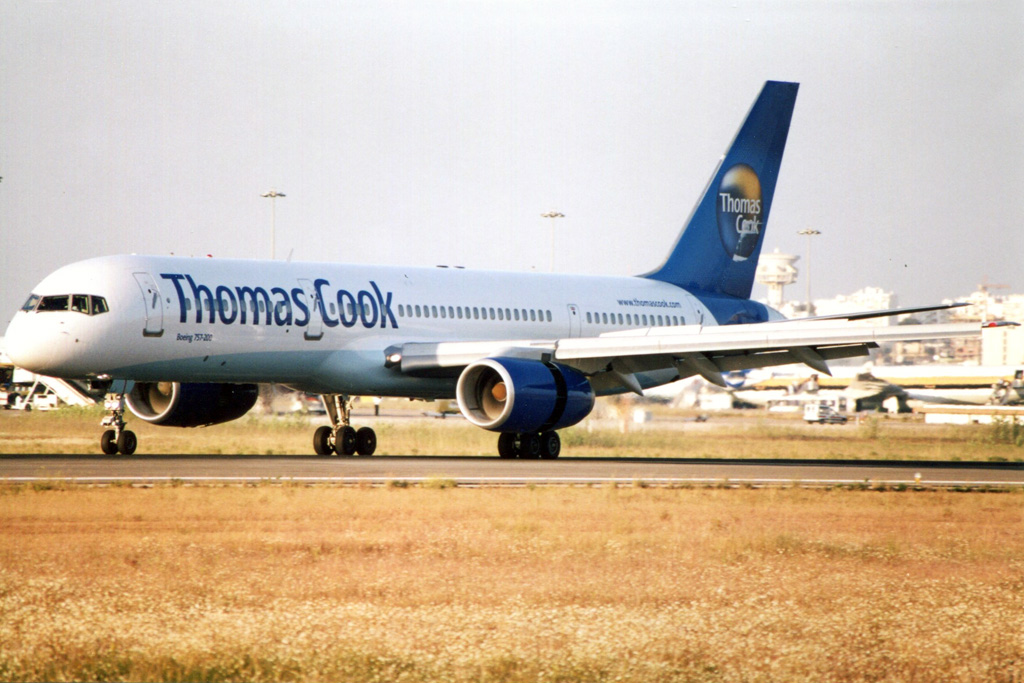 G-FCLJ (26160) 1993 Boeing 757-2Y0