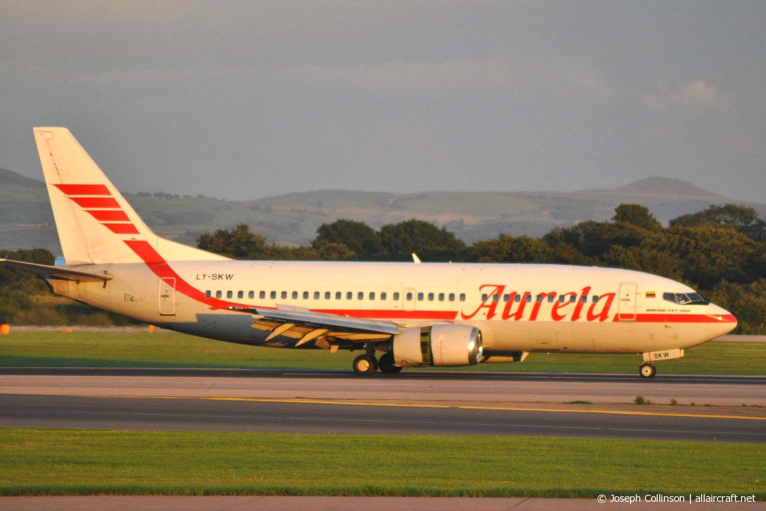 LY-SKW (25162) 1992 Boeing 737-382