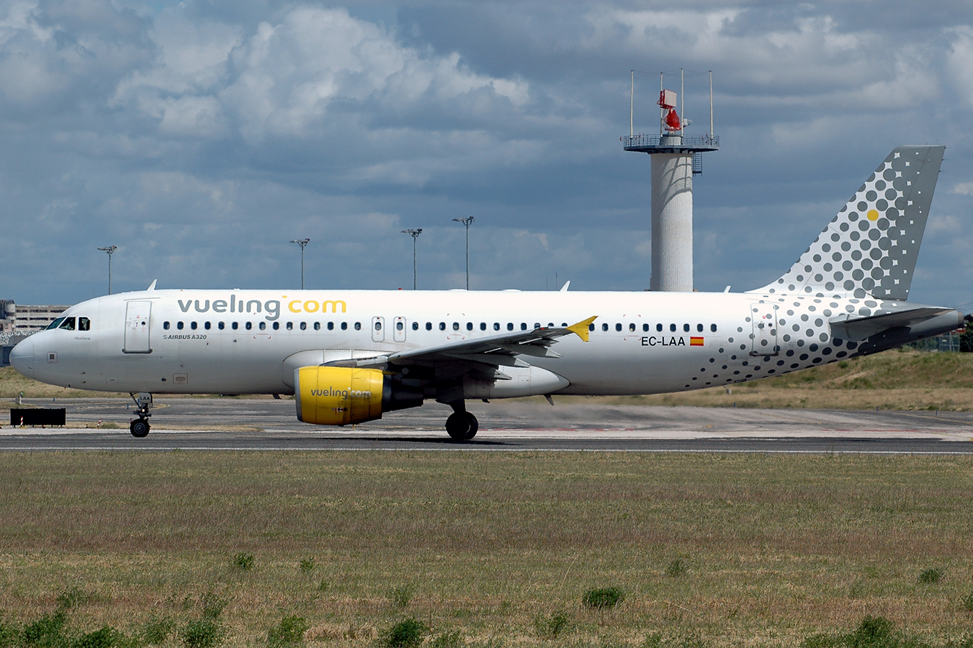 EC-LAA (2678) 2006 Airbus A320-214