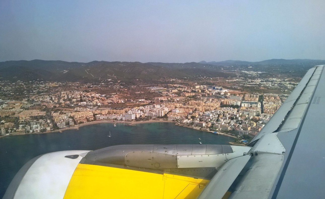 EC-LVC, (cn 1372), Airbus A320-214