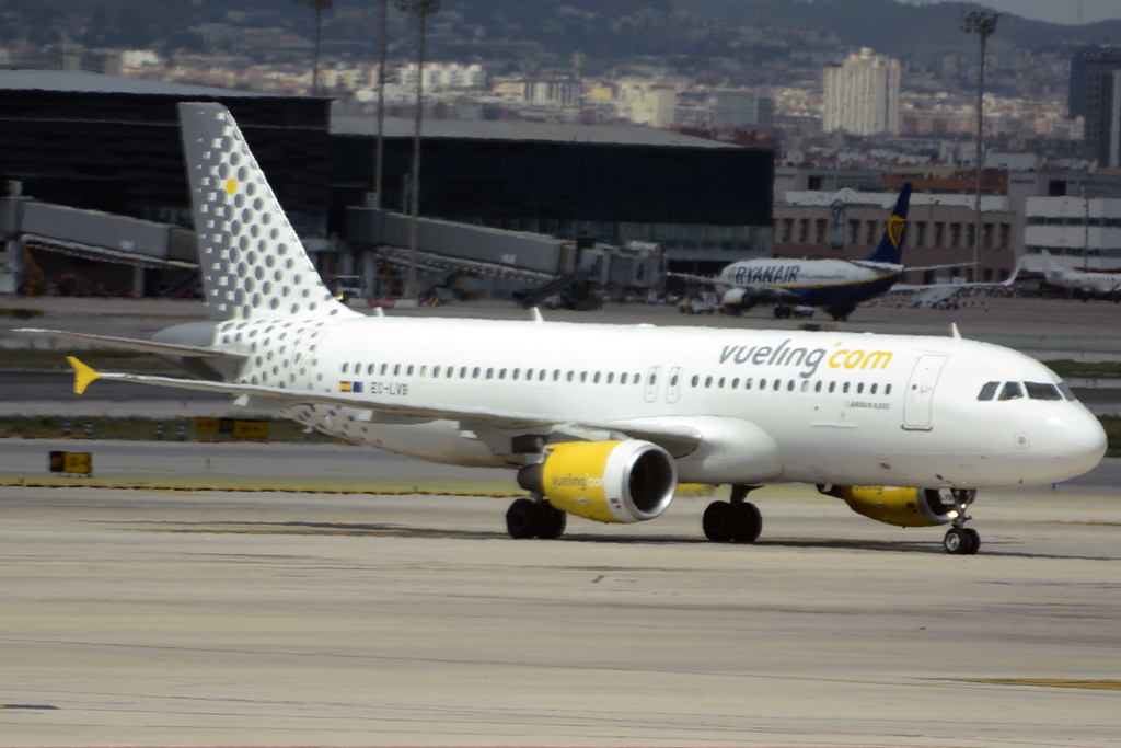 EC-LVB (1210) 2000 Airbus A320-214