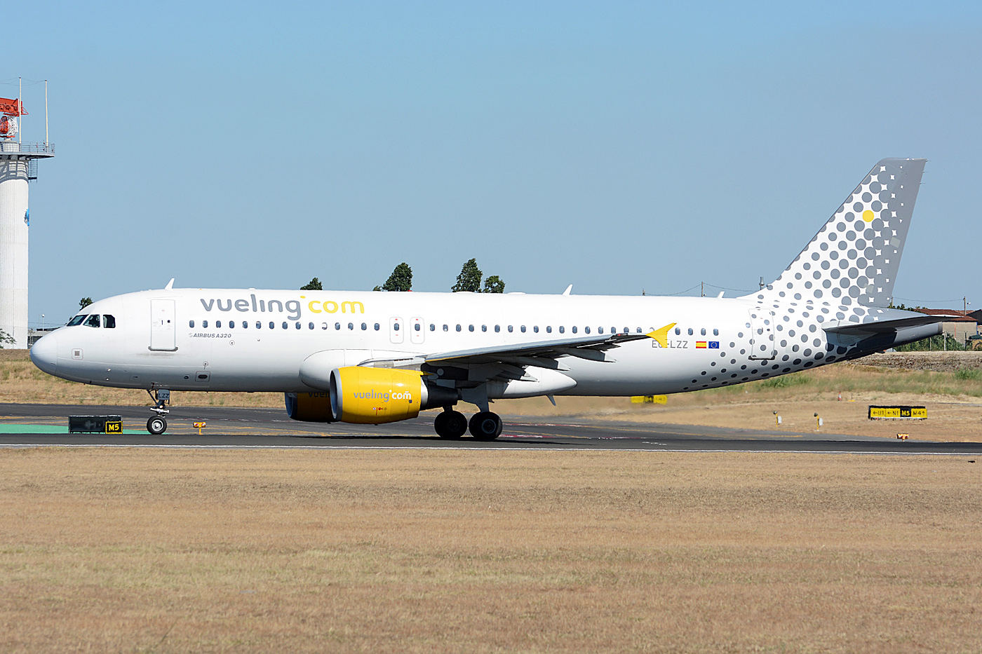 EC-LZZ (2620) 2005 Airbus A320-214