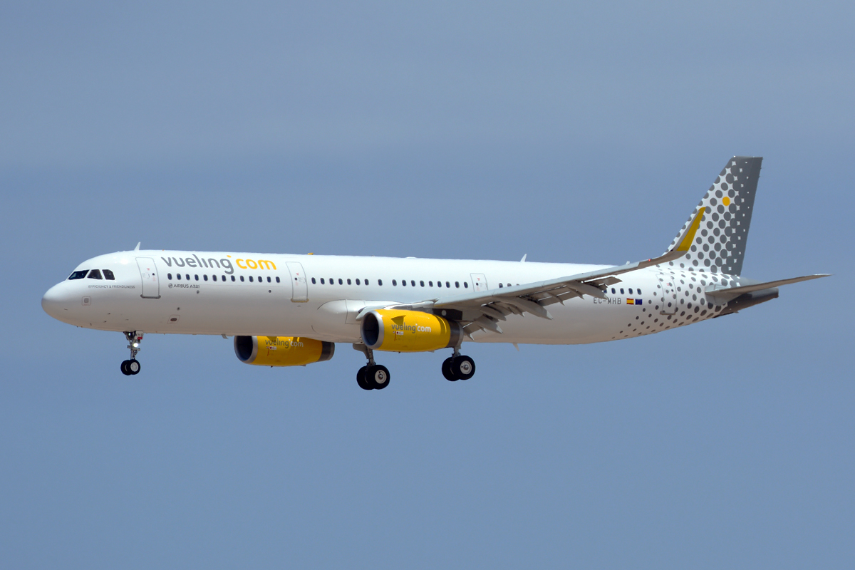 EC-MHB (6691) 2015 Airbus A321-231(WL)