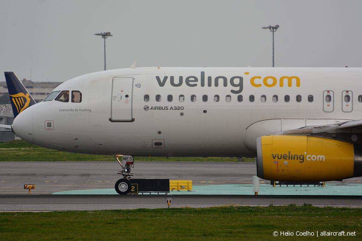 EC-MES (6518) 2015 Airbus A320-232(WL)