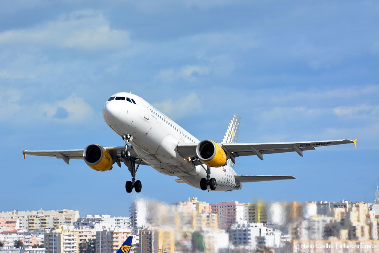 EC-MBE (3476) 2008 Airbus A320-214