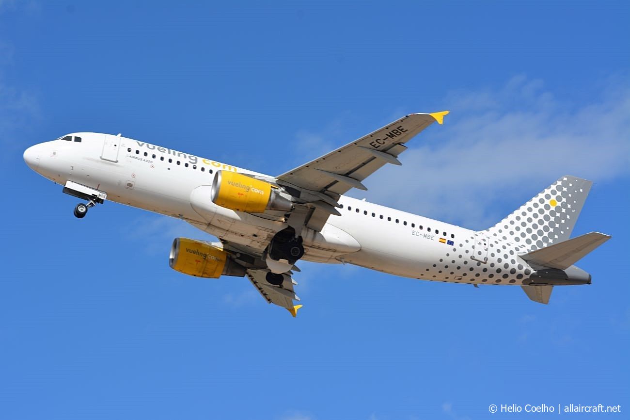 EC-MBE (3476) 2008 Airbus A320-214