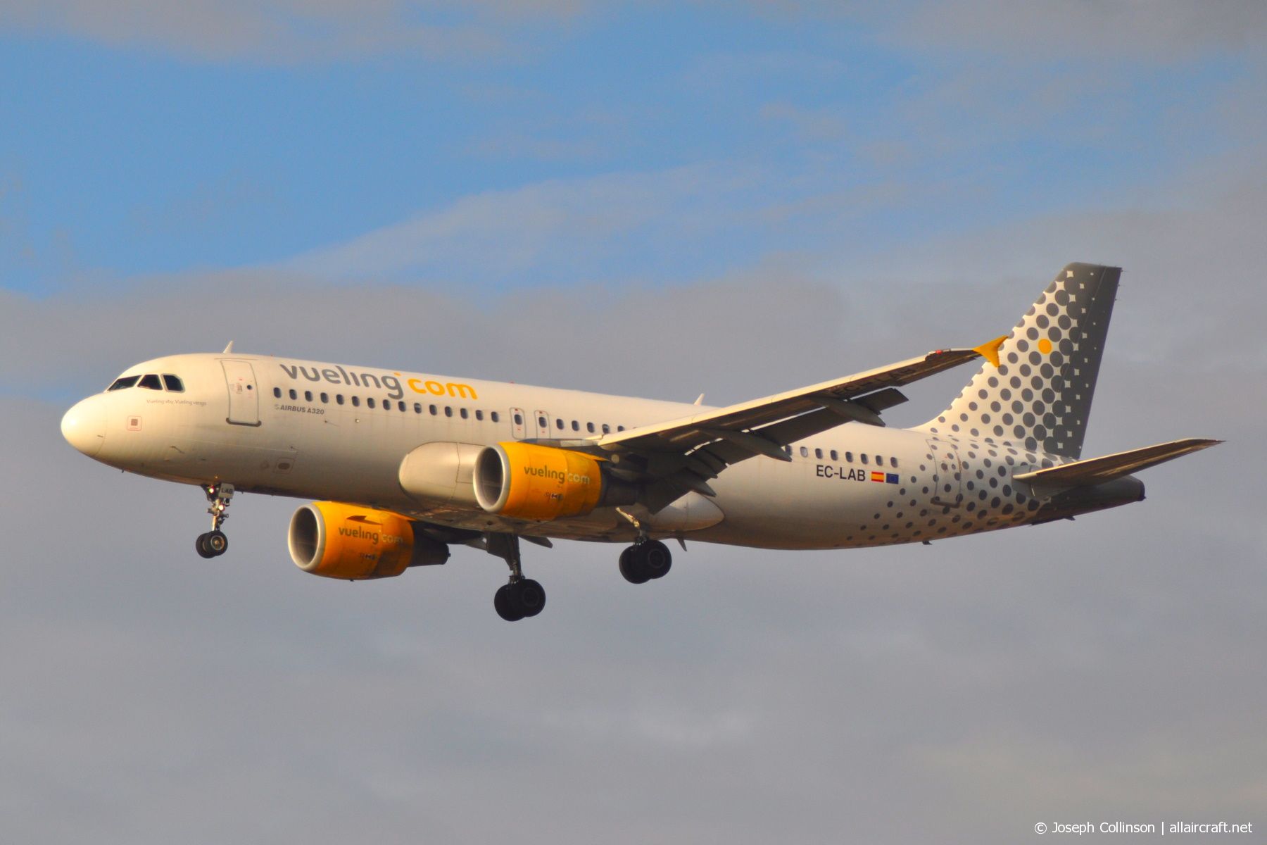 EC-LAB · Airbus A320-214 · (LHR / EGLL)