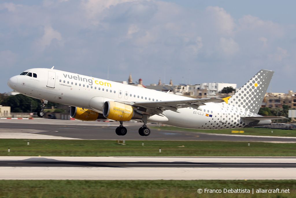 EC-LLJ (4661) 2011 Airbus A320-216
