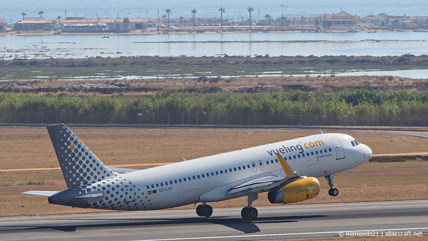 EC-LVS (5599) 2013 Airbus A320-232(WL)