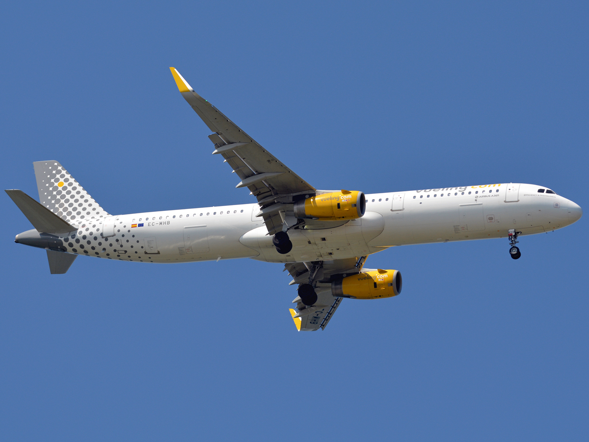 EC-MHB (6691) 2015 Airbus A321-231