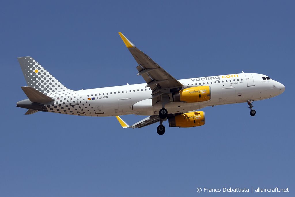 EC-MKN (7026) 2016 Airbus A320-232(WL)