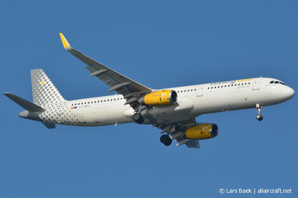 EC-MMU (7218) 2016 Airbus A321-231(WL)