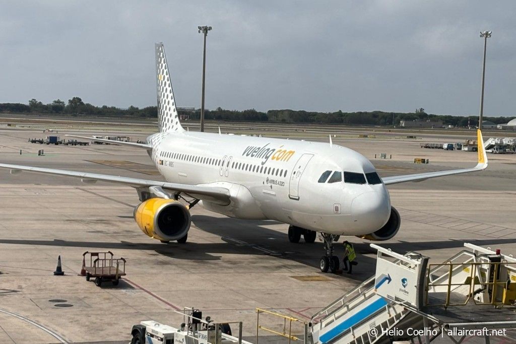 EC-MBS (6123) 2014 Airbus A320-232(WL)