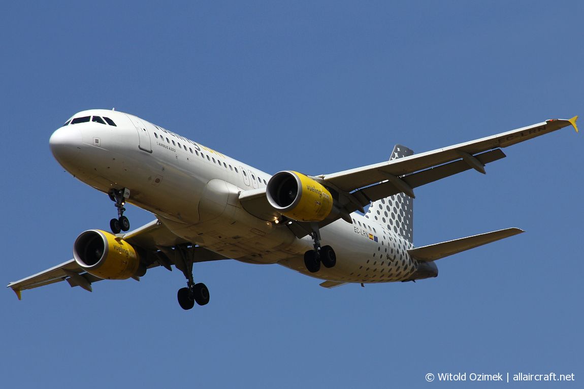EC-LRN (3995) 2009 Airbus A320-214