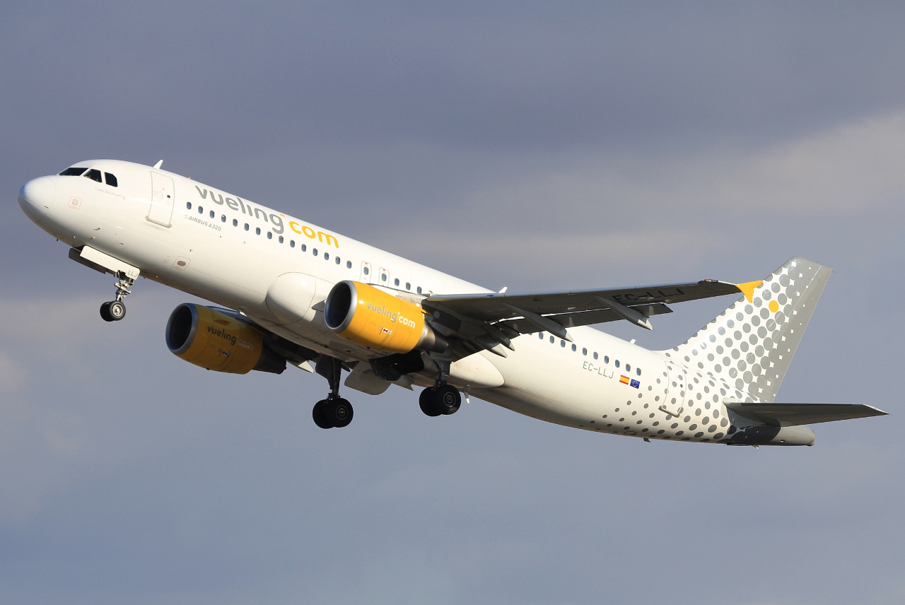 EC-LLJ (4661) 2011 Airbus A320-216