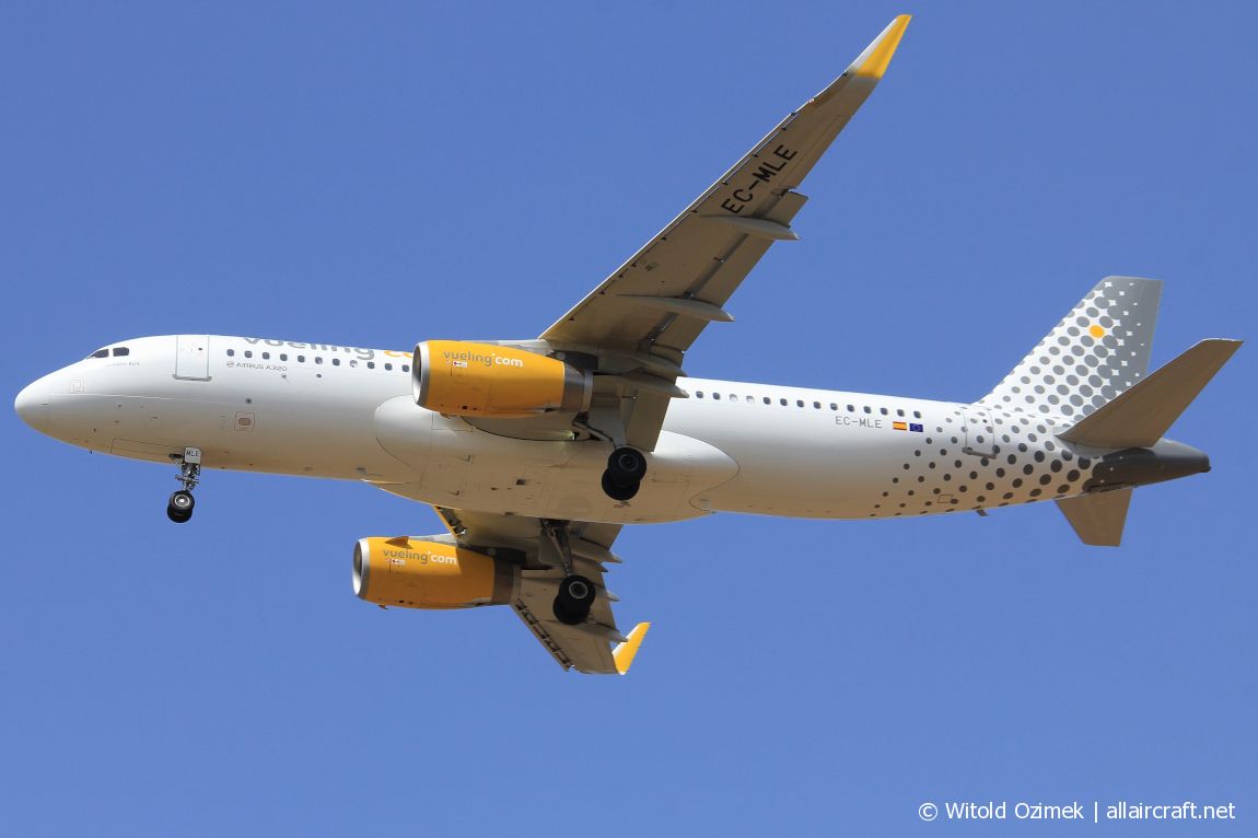 EC-MLE (7109) 2016 Airbus A320-232(WL)
