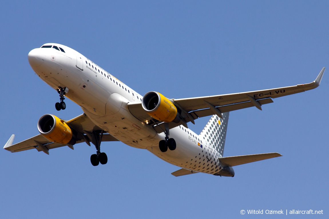 EC-LVU (5616) 2013 Airbus A320-214(WL)