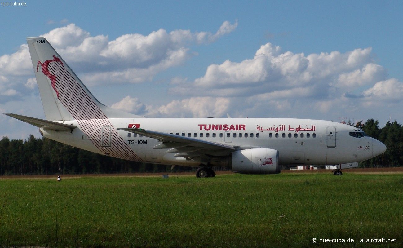 TS-IOM (29498) 1999 Boeing 737-6H3