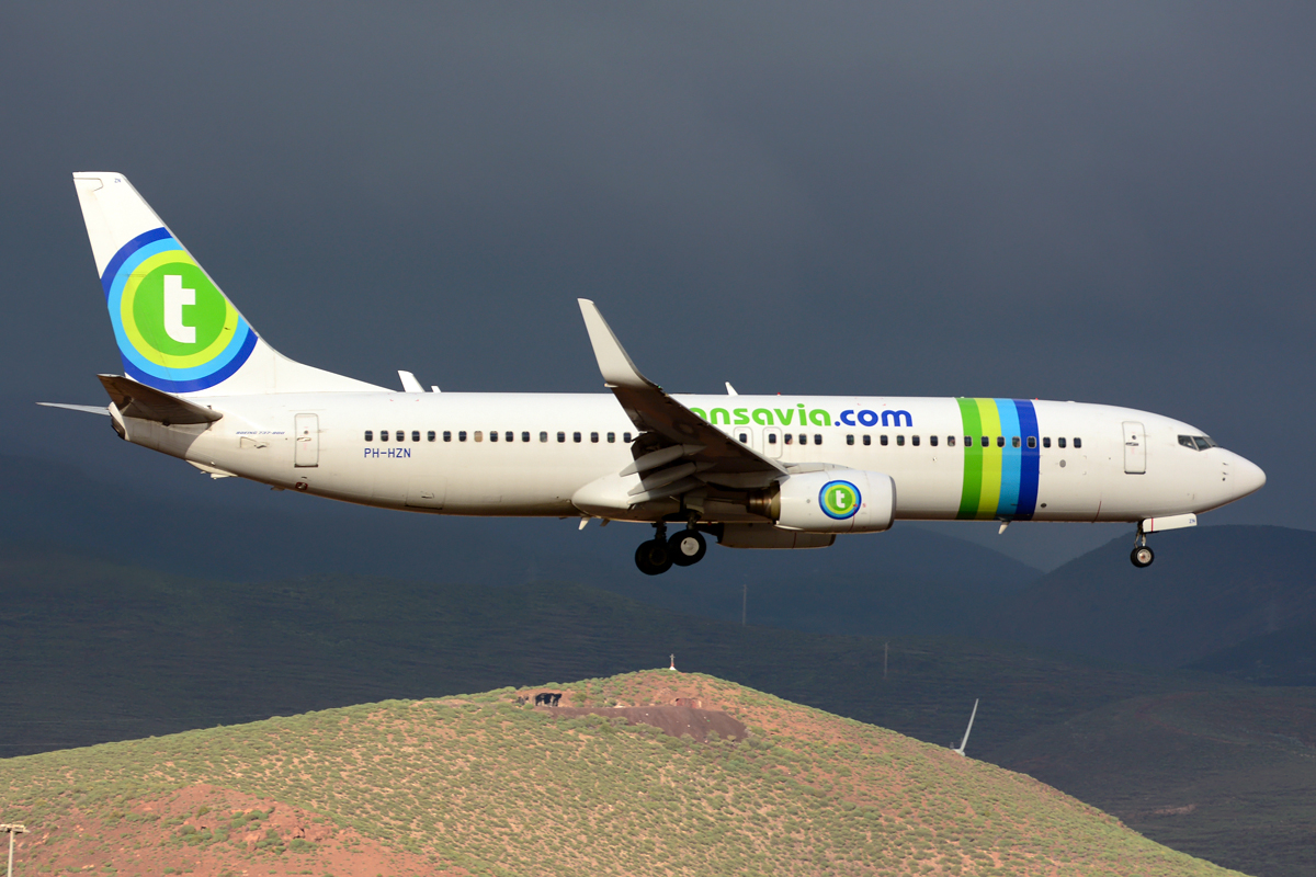 PH-HZN (32943) Boeing 737-8K2(WL