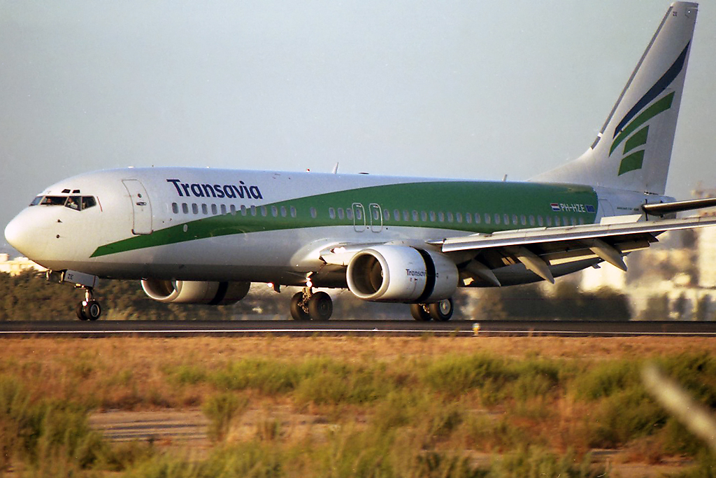 PH-HZE (28377) 1999 Boeing 737-8K2