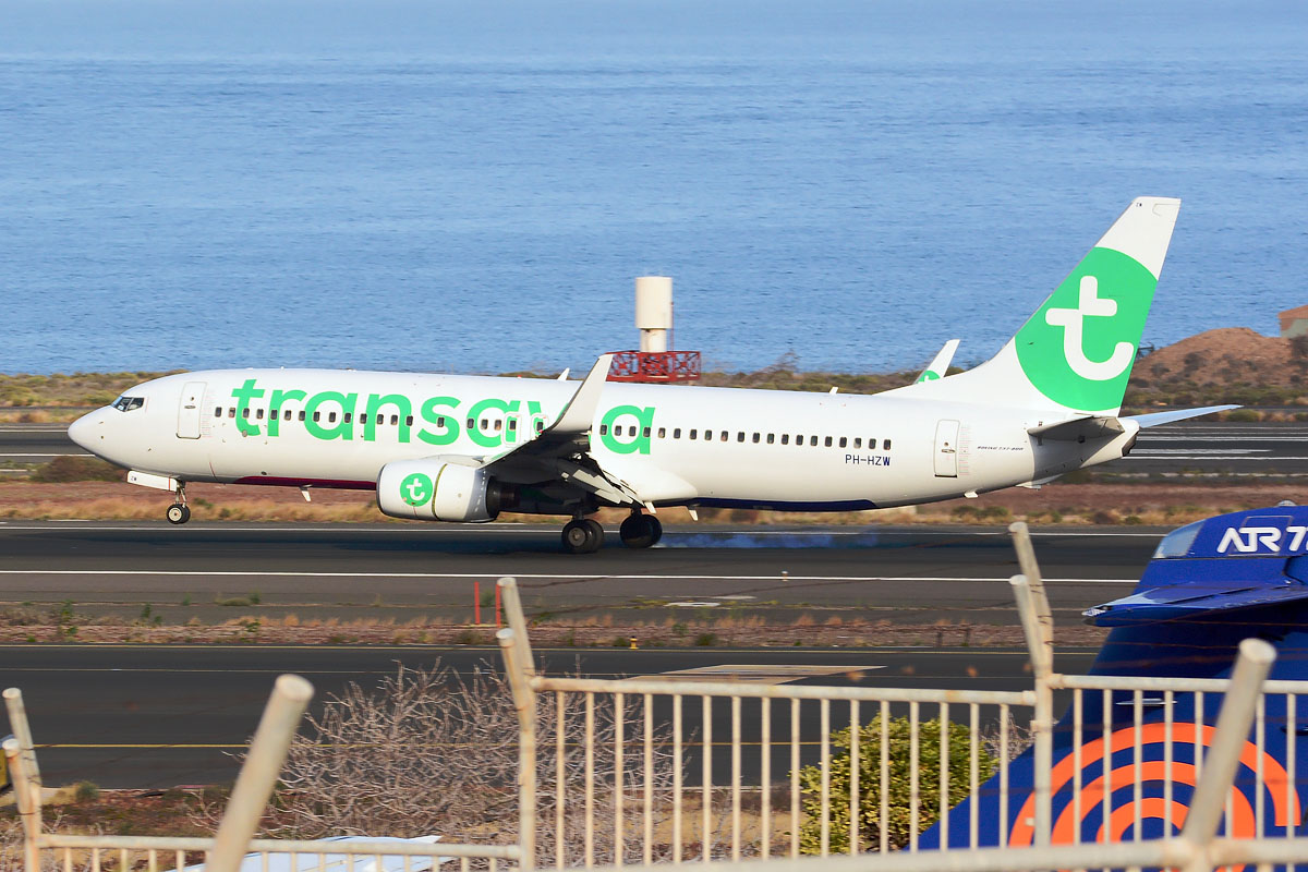 PH-HZW (29345) 2002 Boeing 737-8K2(WL)
