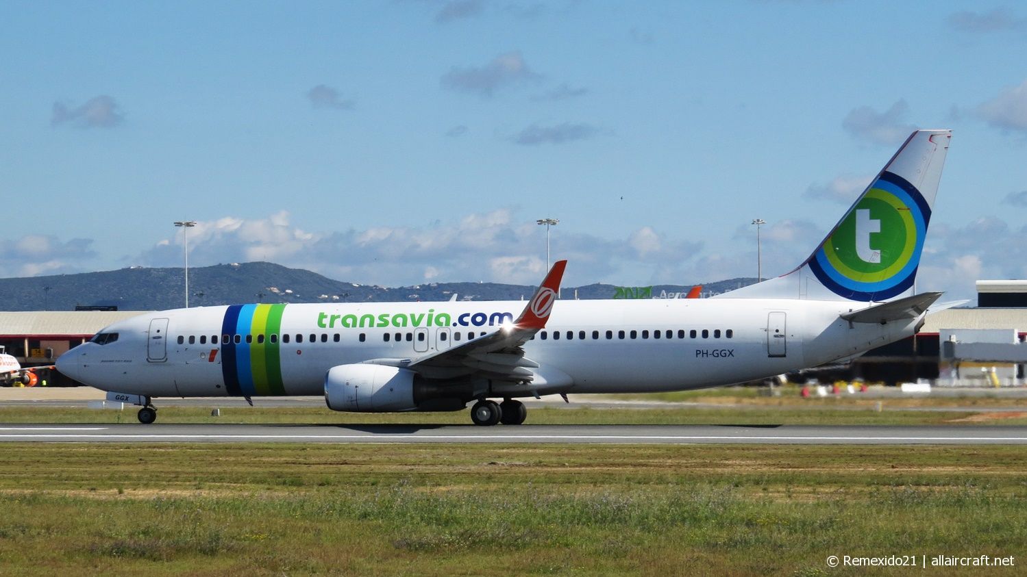 PH-GGX (36595) 2010 Boeing 737-8EH(WL)